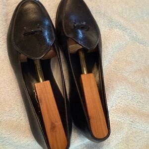 Elegant Black Loafers for men.